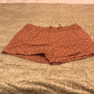 Old navy linen print shorts, size Large